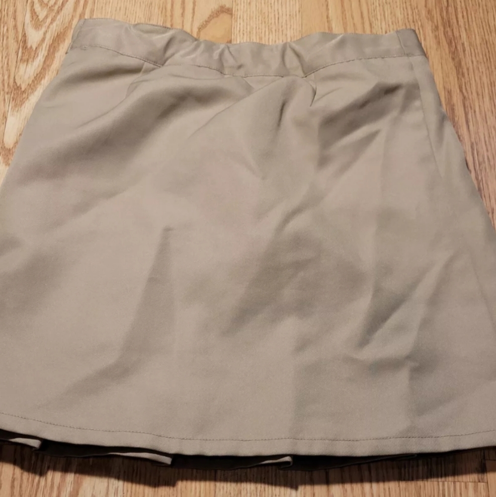 French Toast Skort Girls Size: 8 School Uniform - Picture 10 of 11